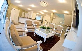 Hotel Oma Zita
